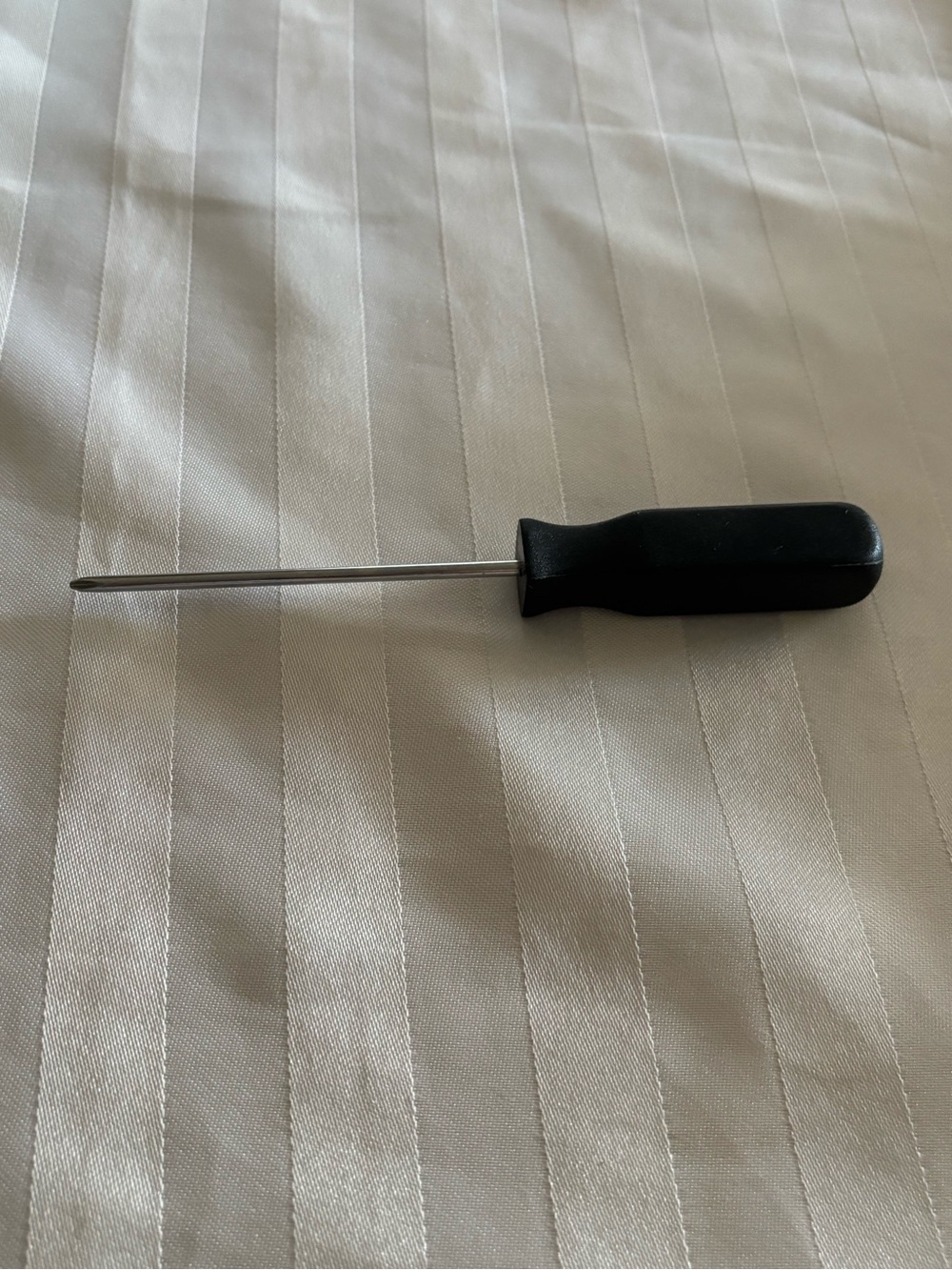 5.75-in. Mini Black Philips Screwdriver (Good Condition)